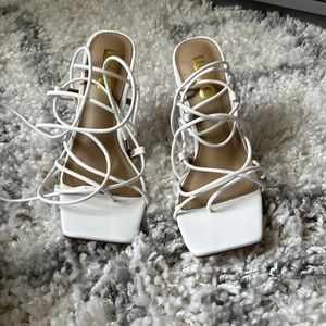EGO strappy heels- 6.5